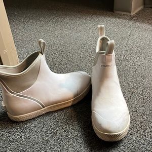 Xtra tuff men’s all white boots size 11